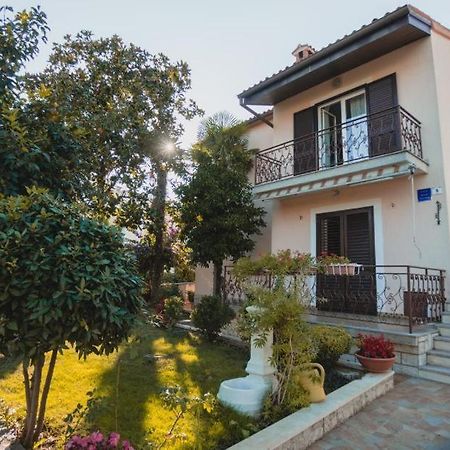 Antonio Apartment Ровин Екстериор снимка