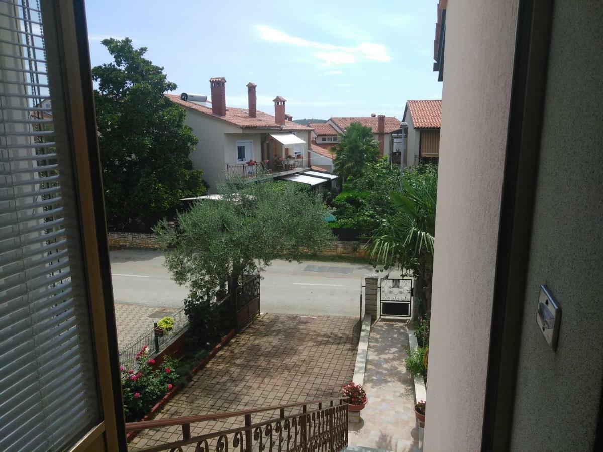 Antonio Apartment Ровин Екстериор снимка
