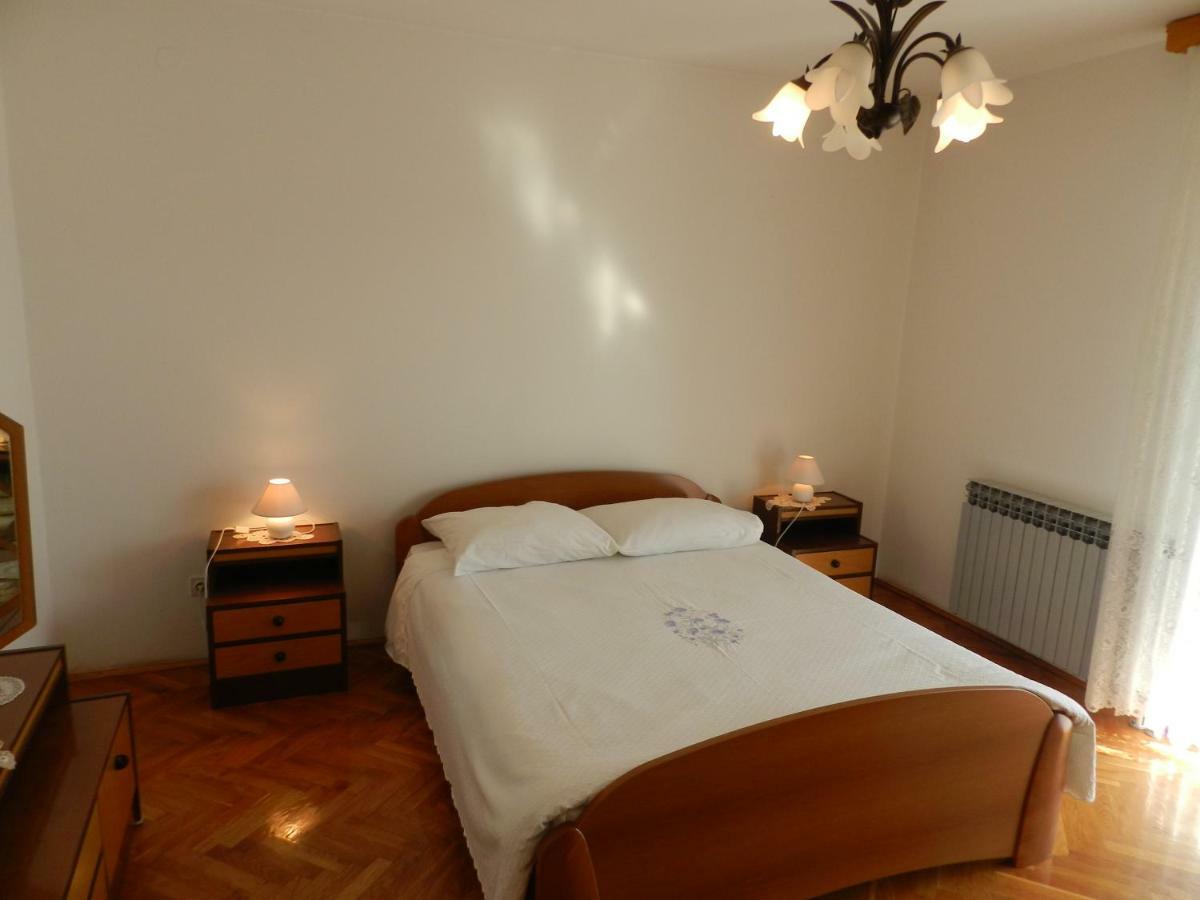 Antonio Apartment Ровин Екстериор снимка