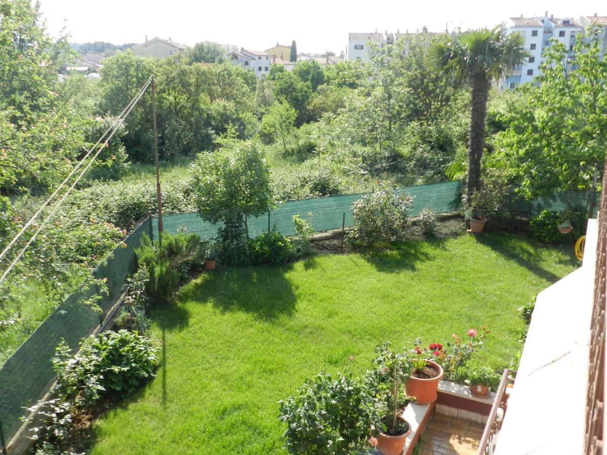 Antonio Apartment Ровин Екстериор снимка