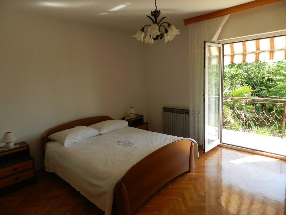 Antonio Apartment Ровин Екстериор снимка