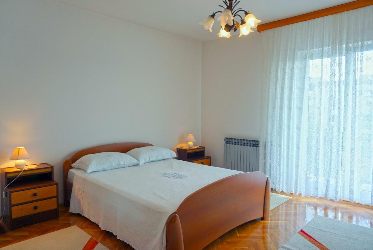 Antonio Apartment Ровин Екстериор снимка