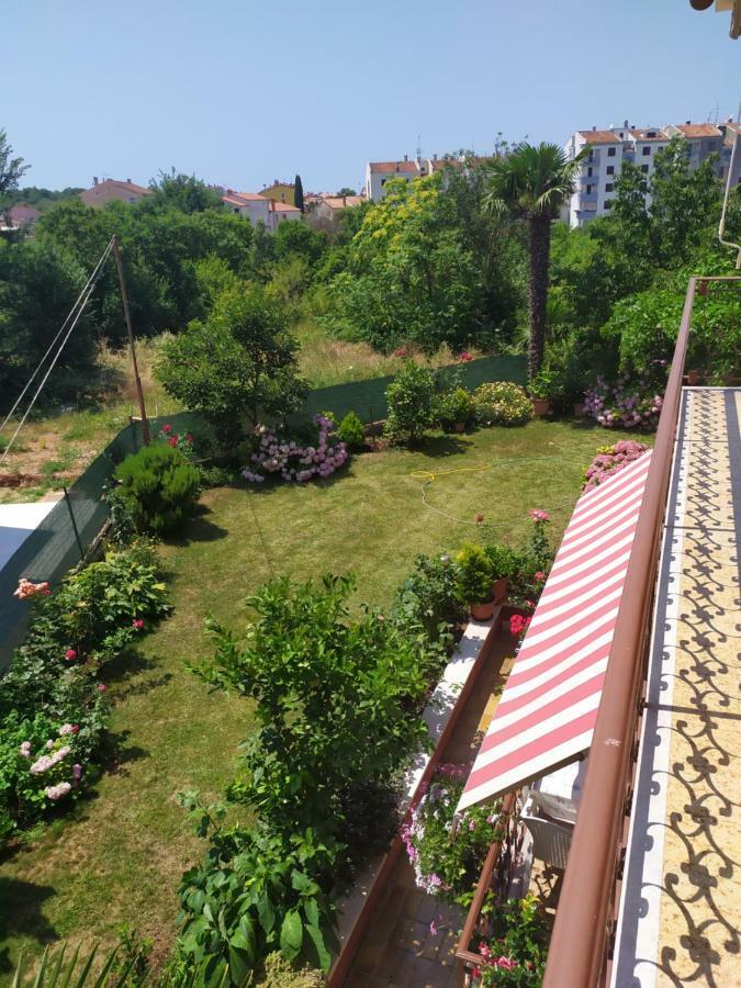 Antonio Apartment Ровин Екстериор снимка